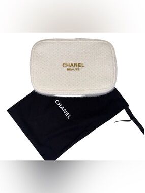 CHANEL WHITE TWEED BEAUTE HOLIDAY COSMETICS POUCH